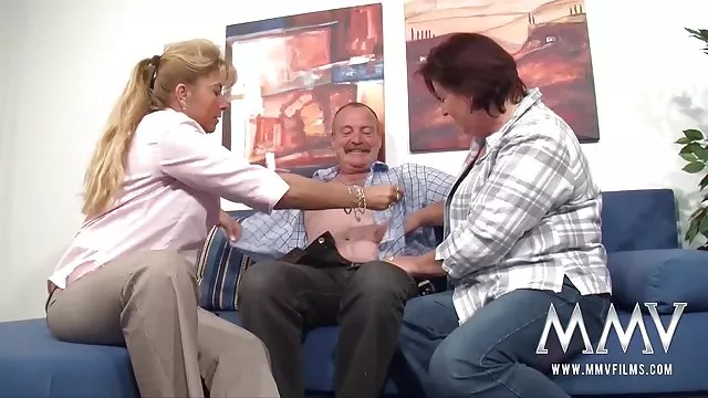 دعارة أي تسجيل السوشي فتاة سكس عربية مصرية 19 عاما ، كبيرة النشوة 30